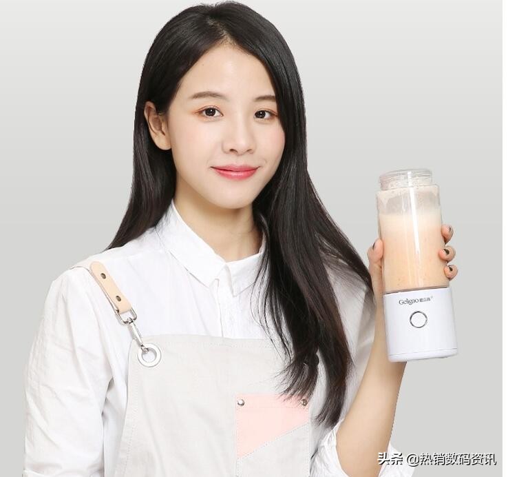 手动榨汁机与便携式榨汁机测评,果蔬榨汁机小型便携式充电榨汁机