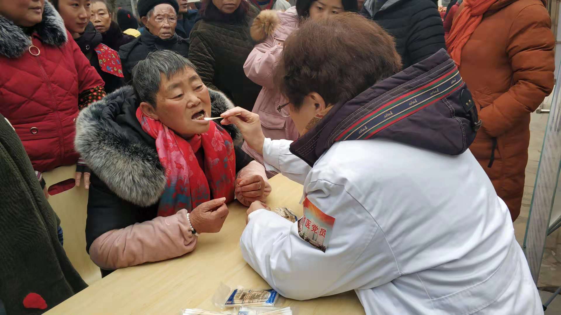 四川省人民医院黑龙滩门诊部,四川省人民医院附近医院