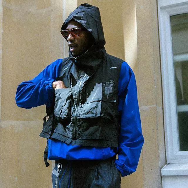 不想撞衫怎么穿好看,不想撞衫穿什么跑鞋