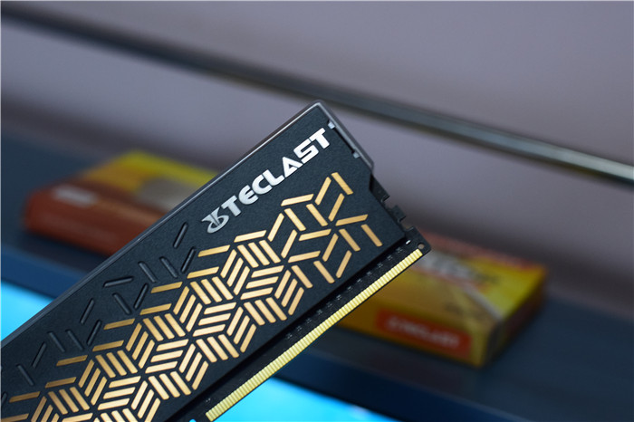 电脑内存3000hz,电脑内存hz2400