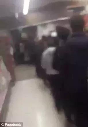 中国人在澳洲买奶粉事件,澳洲华人在超市买奶粉被骂