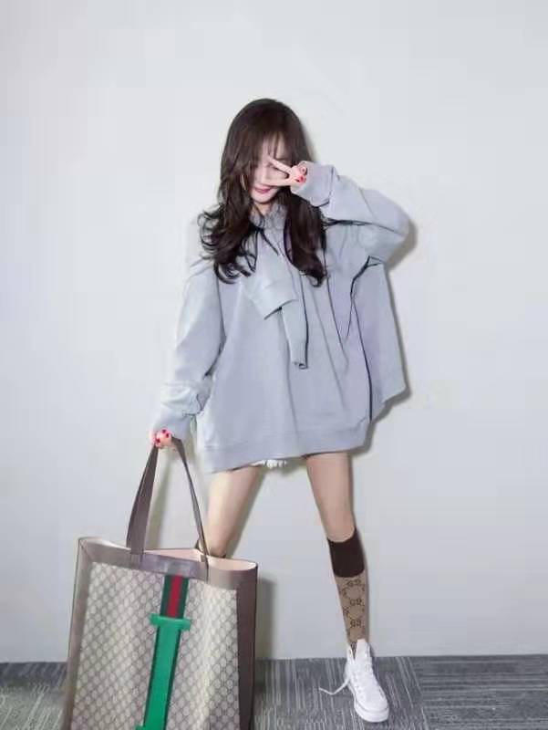 杨幂过膝袜怎么搭配,杨幂秋季小腿袜穿搭