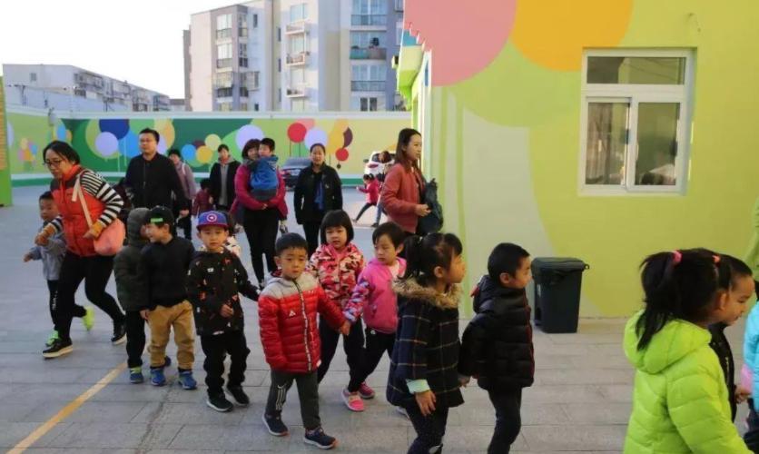 孕妇被噪音吵得肚子疼,孕妇被噪音吵到怎么样调节