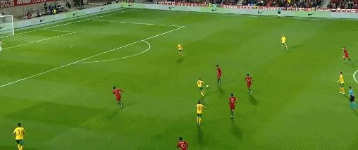 c罗上演帽子戏法打脸,c罗帽子戏法逆转马竞现场沸腾