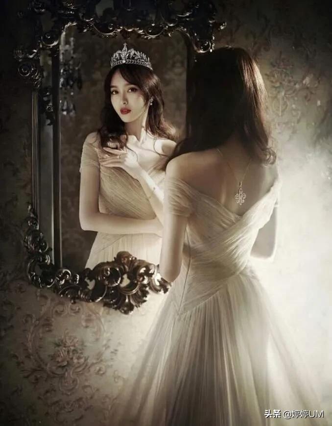 唐嫣，性感迷人、身材火辣、笑容甜美，这么好看的女人简直绝绝子