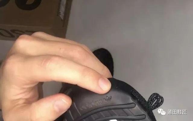 yeezy350冰蓝满天星鞋标真假,yeezy350boostv2黑侧满天星