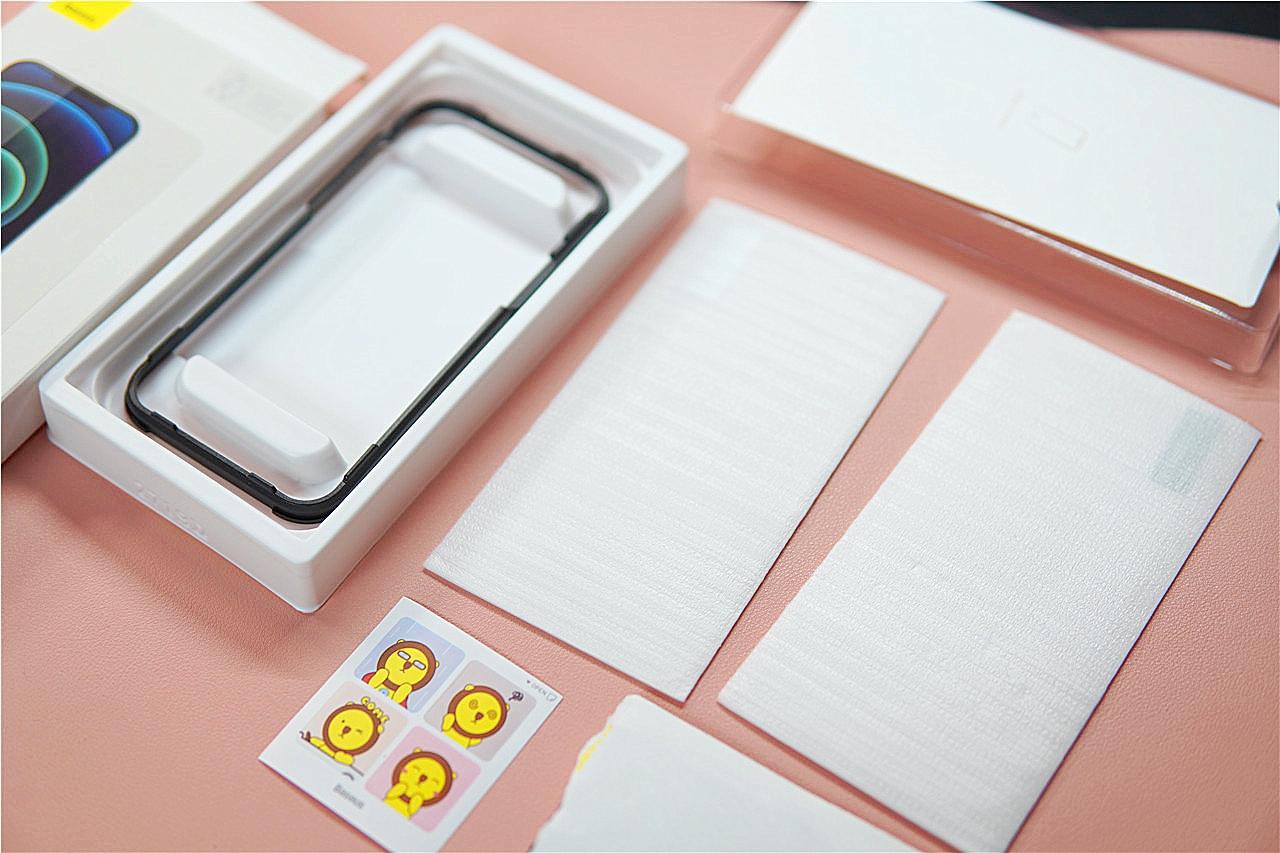 iphone13超瓷晶面板抗划,iphone12瓷晶面板还需要贴膜吗