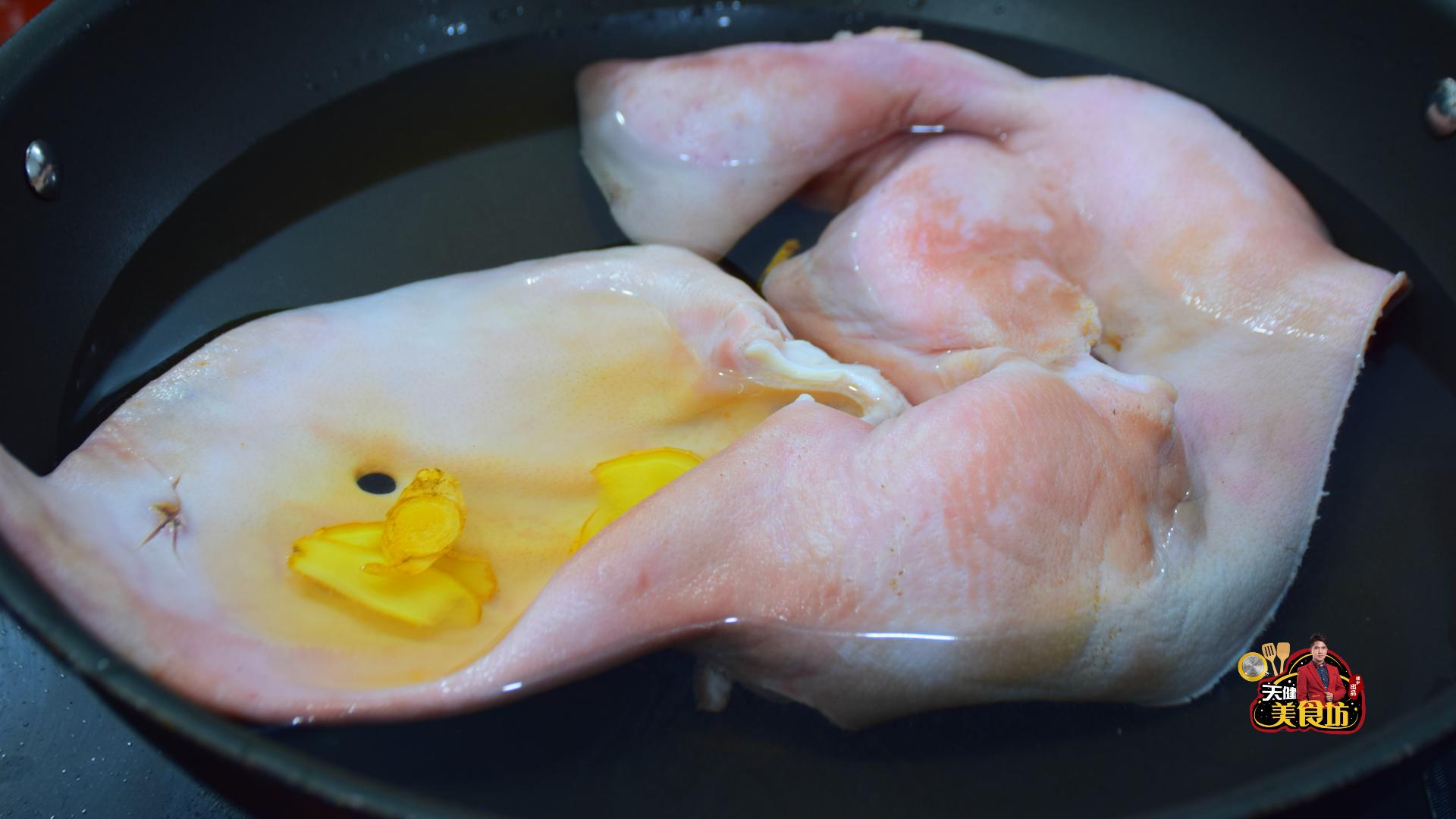 广东卤猪耳朵的家常做法,广东卤猪耳朵正宗的做法