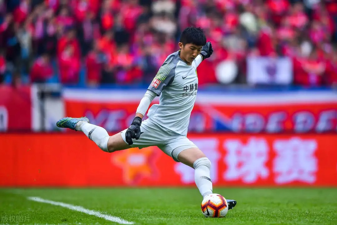 克莱枫丹年轻照片,足球青年近卫军