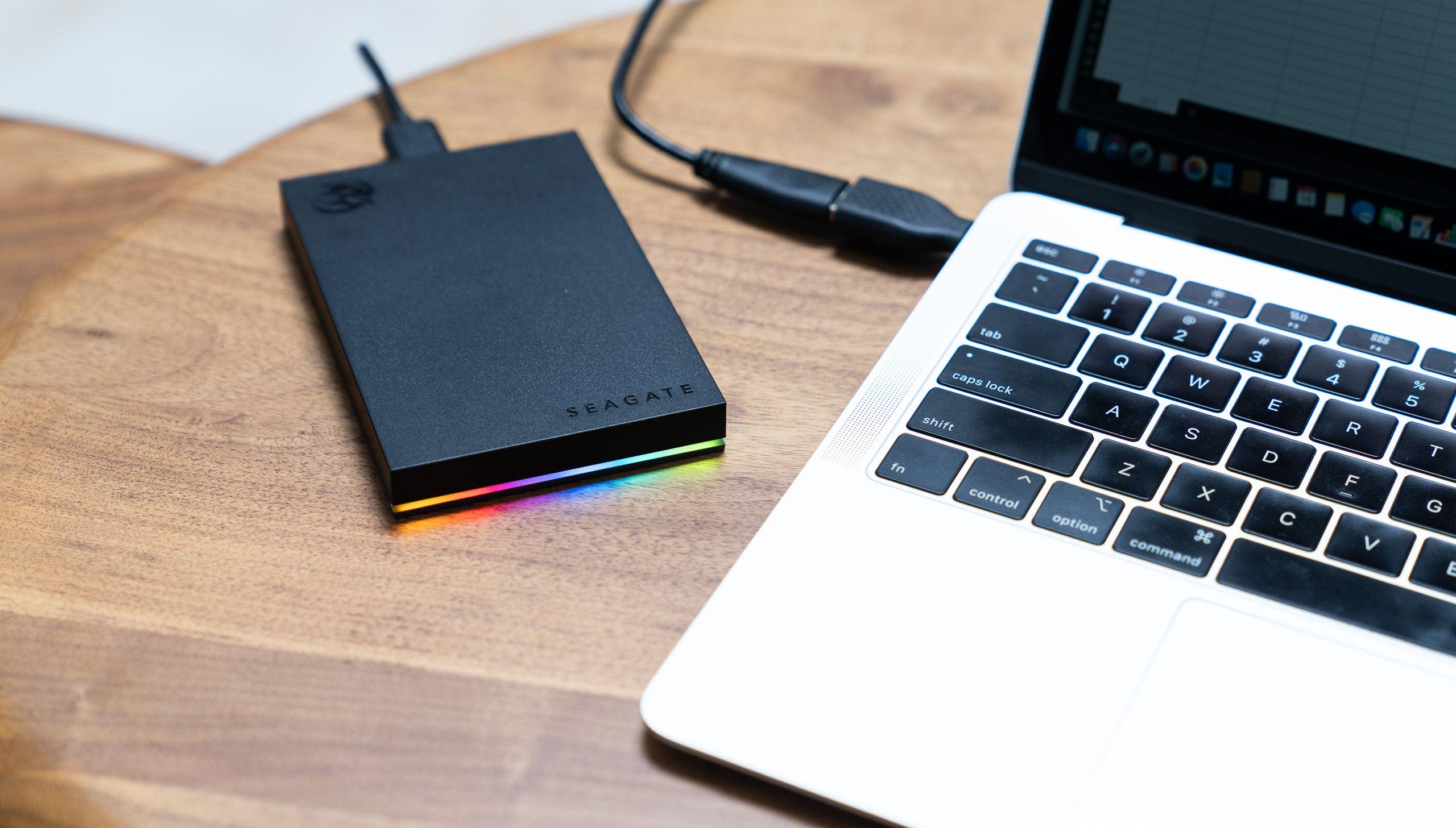 希捷酷玩极光侠移动硬盘,希捷酷玩游戏固态硬盘评测