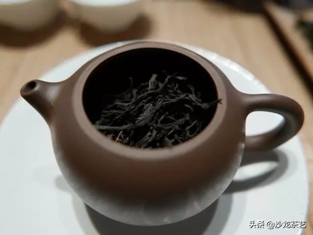 喝茶为什么要用紫砂壶泡茶,紫砂壶喝茶对身体好处有哪些