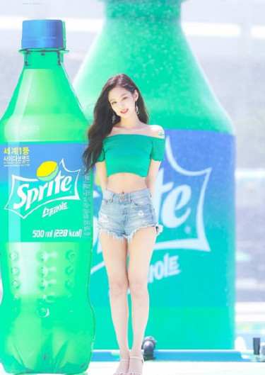 韩国衣品好的女明星jennie,jennie韩系穿搭