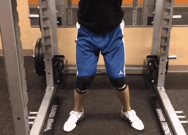 经期怎么改善膝盖内扣,膝盖内扣小腿外翻怎么矫正