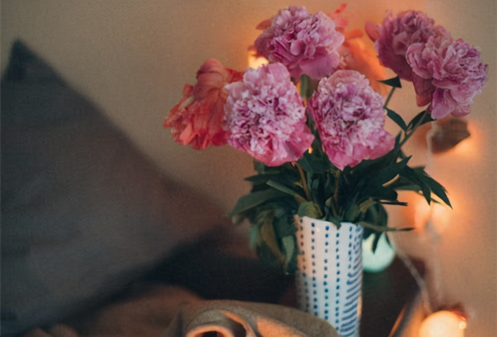 婚外感情中，真爱或许只有一种，学会反观自己，帮你早点放手