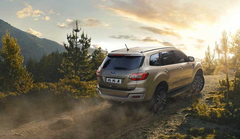 丰田普拉多价格最低的一款,丰田普拉多硬派越野车