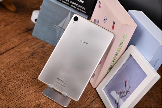 华为平板m6高性能发布价,华为平板m610.8英寸目前多少钱