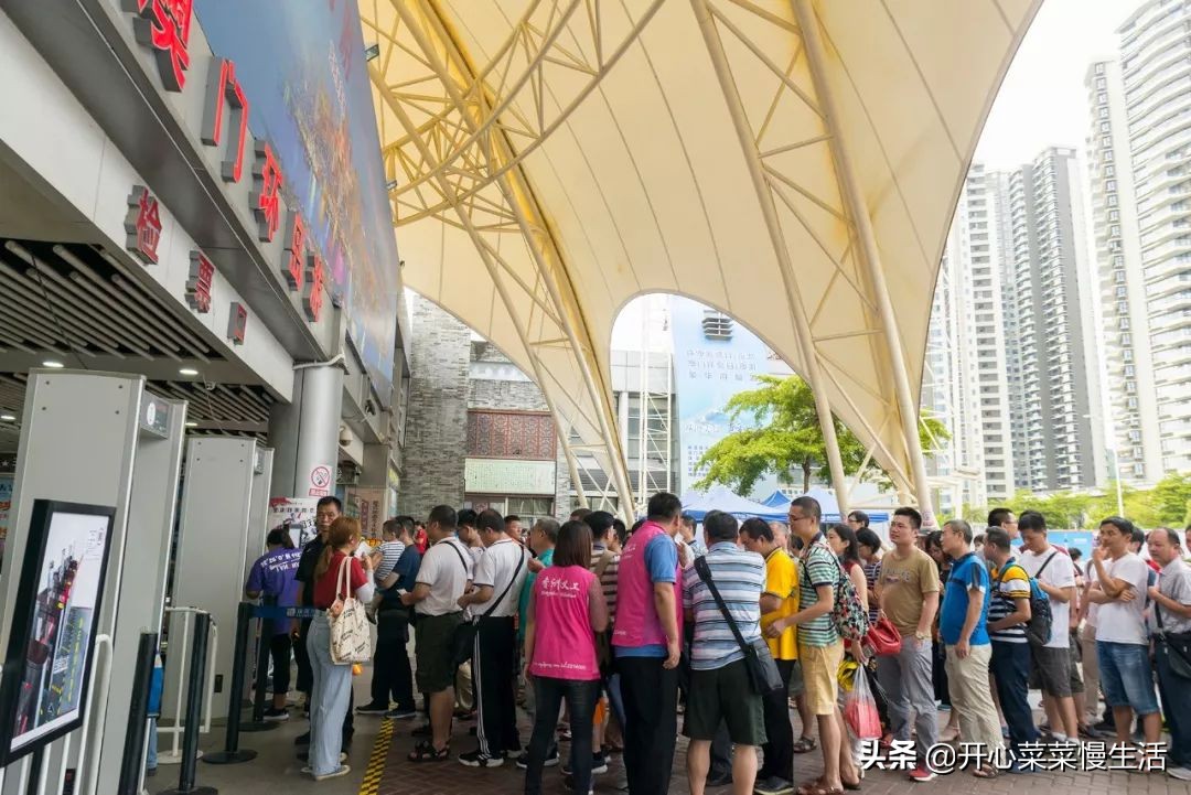 珠海第一座桥珠海大桥 (建造香港澳门珠海大桥花了几年)