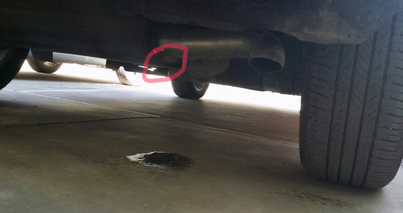 为什么日系排气管老喷水，德系车却不喷，修车工笑了，这就是差距