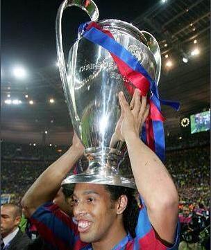 前世界足球先生小罗成为一代“囚”王