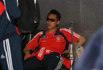 为什么出事的又是王霄？爱炫富喜欢出头打架，跟领导拉关系惹大祸