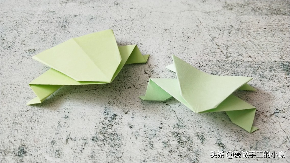 青蛙折纸能跳100米又好看又简单,会动的青蛙折纸图解