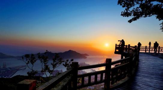 在八横八纵的高铁时代，江苏连云港连云区为何不通高铁？