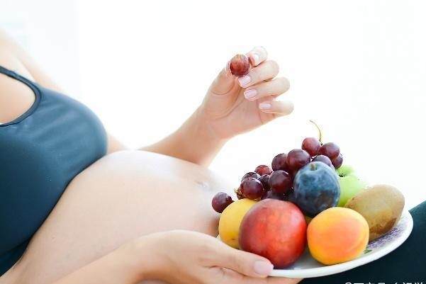 关于孕期吃水果要注意什么吃多少,孕期吃水果5大禁忌有哪些