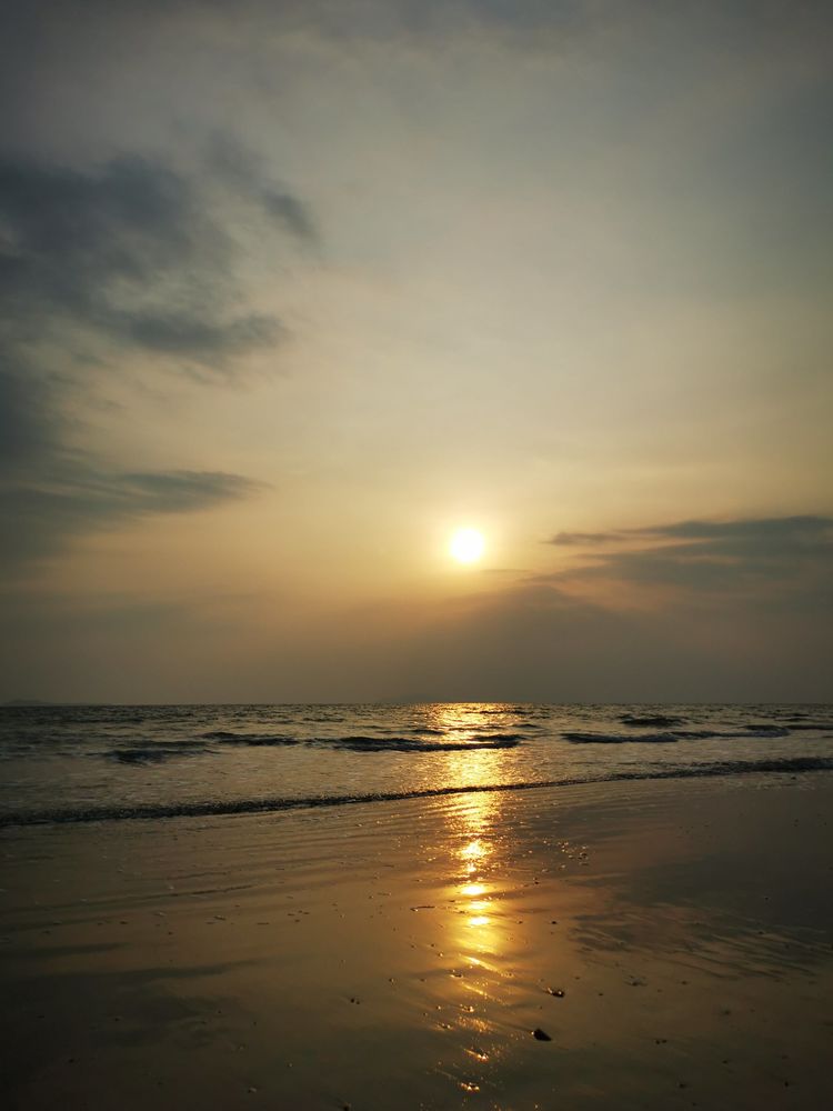 三亚冲浪旅行攻略,去三亚旅游看海