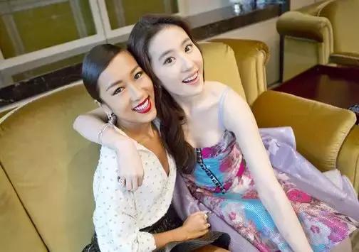 脸大适合浓妆还是淡妆,什么样的脸淡妆浓妆都好看