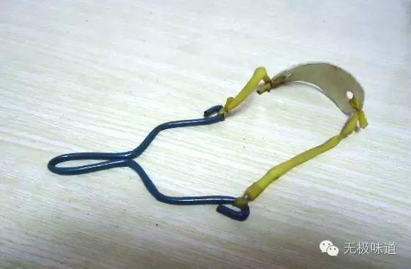 弹弓和皮筋要垂直吗,弹弓和枪有区别吗