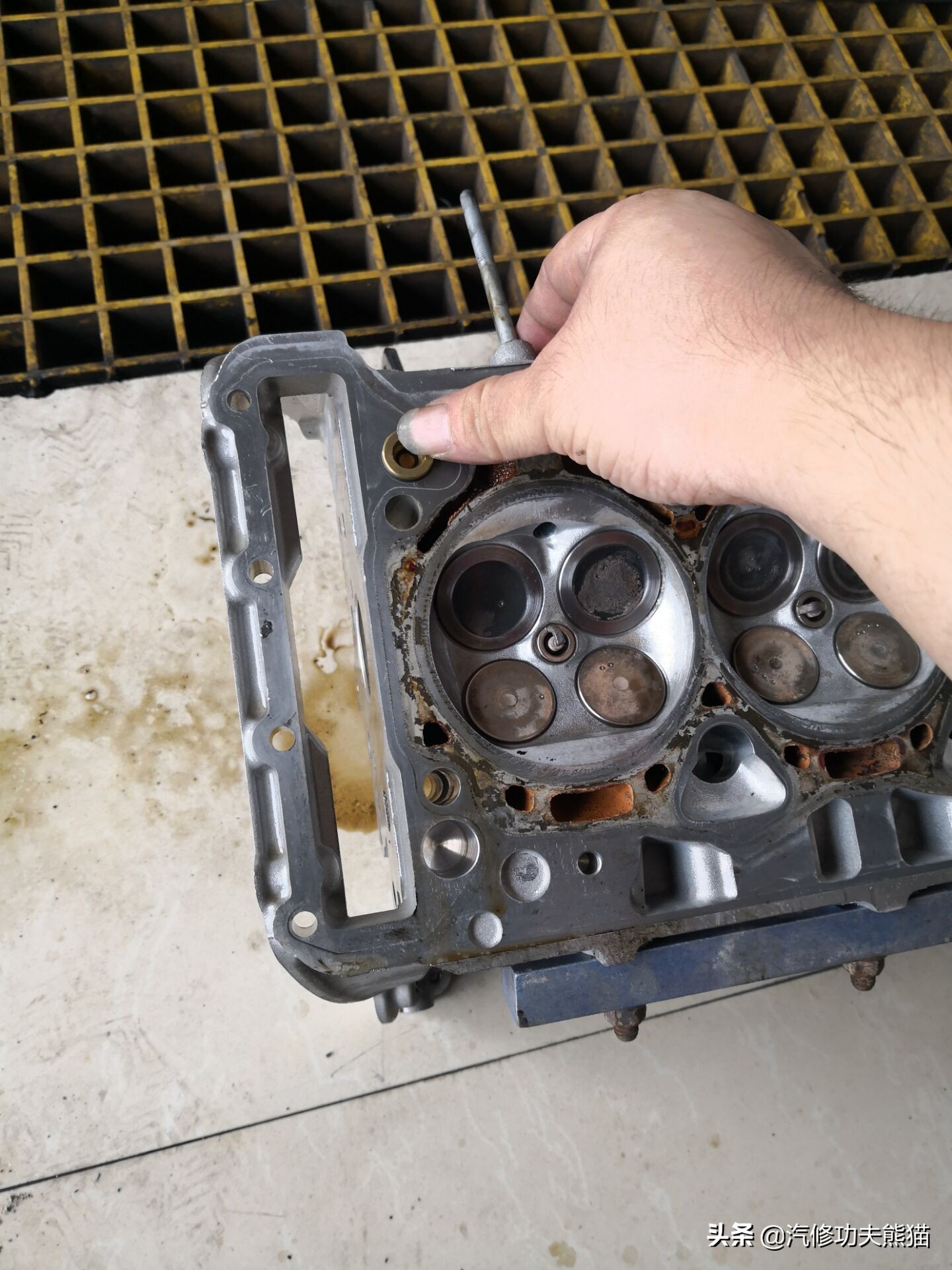 大众途观发动机烧机油维修多少钱,2010款大众途观严重烧机油