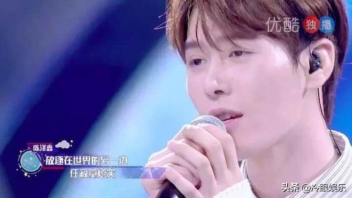 当一个男孩感到恐惧,当一个孩子对另一个孩子产生恐惧