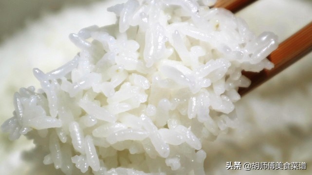 蒸米饭时大米到底要洗几次,蒸米饭怎么洗米