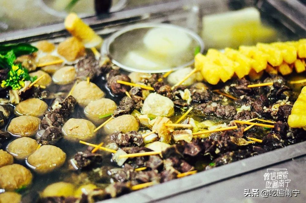 没吃过路边摊的麻辣烫,广西南宁街边老牌牛杂