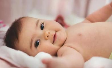 女婴挤乳腺后果,新生女婴被挤乳核了怎么办