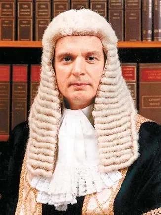 三房太太，13名子女，争夺几百亿家产，霍家宫斗比港剧精彩多了