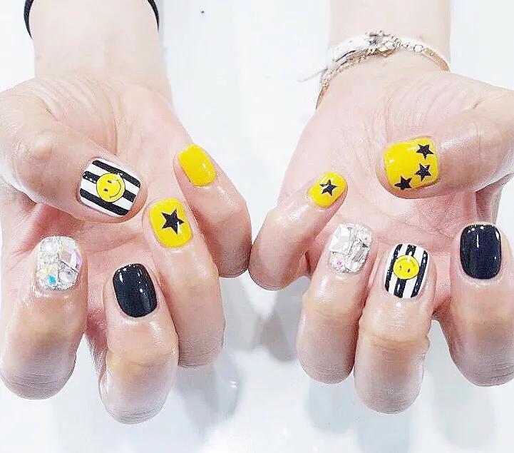 有一种颜色叫blackpink,blackpink黑色火焰美甲