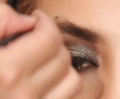 炉火纯青眼妆怎么画才好看,怎么画高级感的妆容眼妆才不晕妆