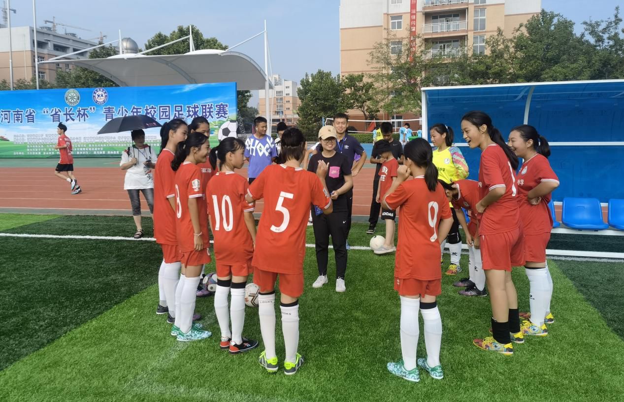 驻马店第二实验小学女子足球队,驻马店市长杯校园足球赛开幕