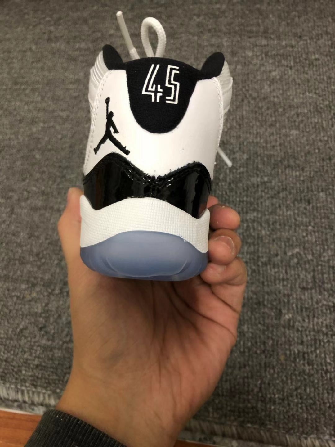 一双aj1低帮大概多重,几双比较火的aj1