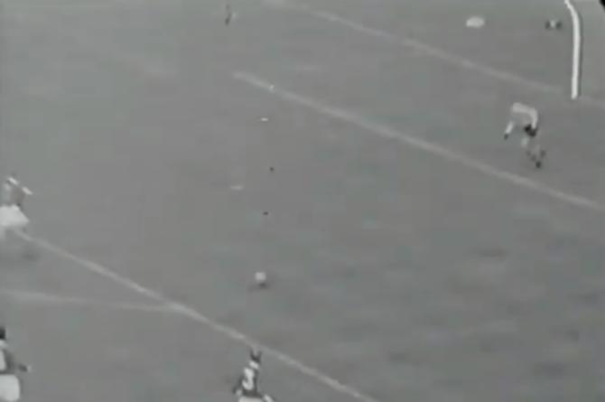 苏联黑蜘蛛,前苏联门将雅辛简介