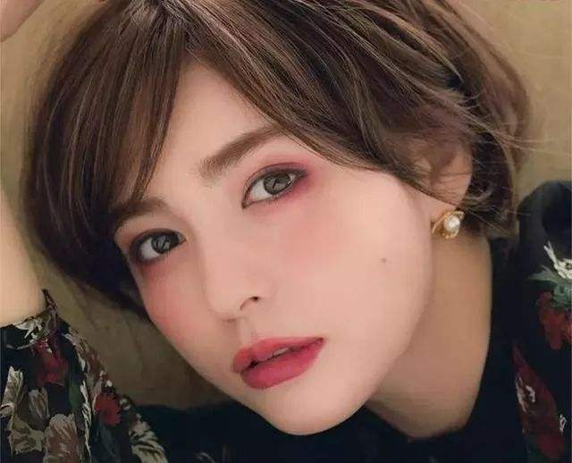 97年青柠酱｜零基础画眼影，让你秒变美妆博主！看这一篇就够了！