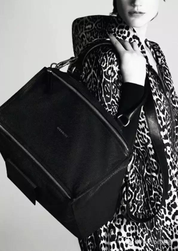 背了很多年的包,背了好几年的包