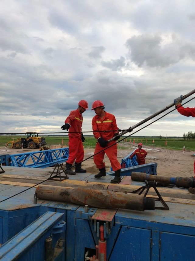 澶у簡娌圭敯閲囨补娴嬭瘯,澶у簡娌圭敯绗竴鍙i暱姘村钩娈靛彇鑺簳