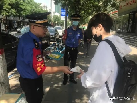 随地吐痰你要怎么劝,随地吐痰谁来管