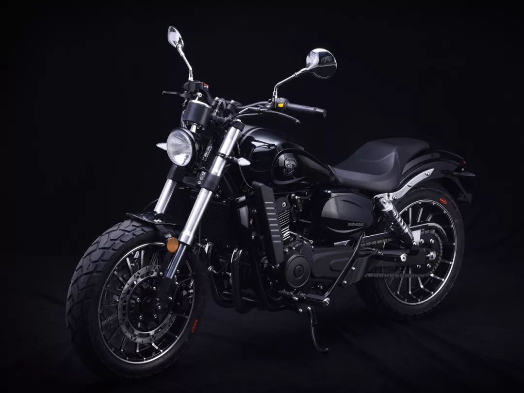 奔达700cc摩托车试驾,国四版奔达250摩托车