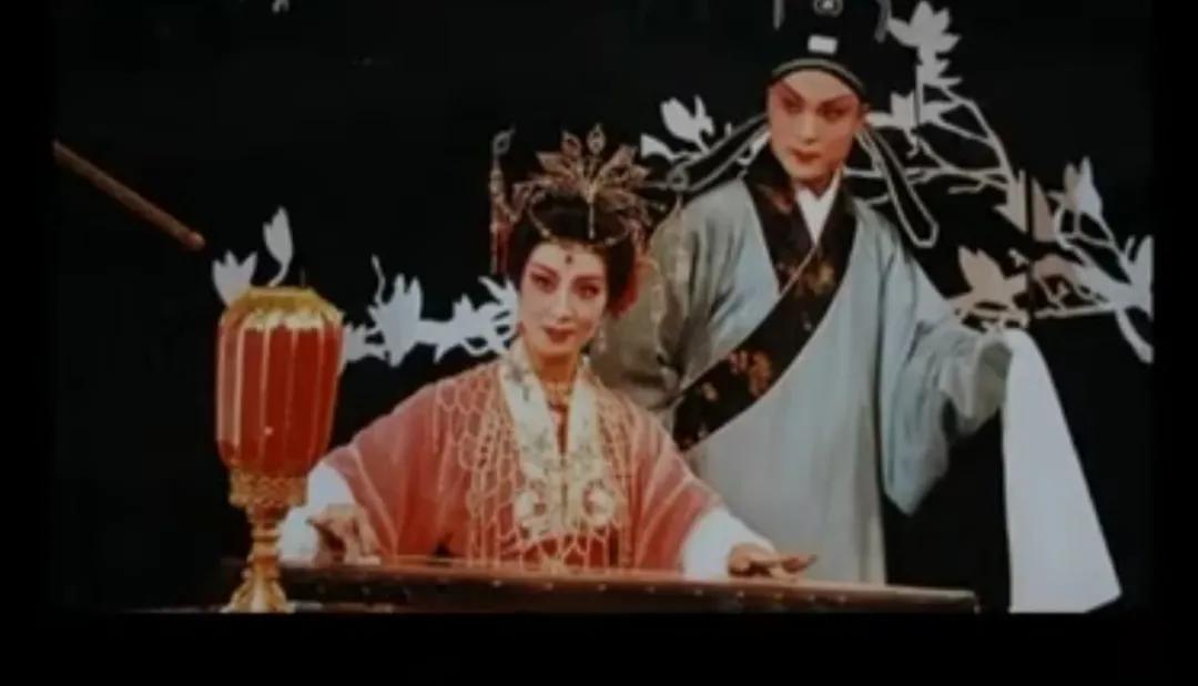 “皇后”戴春荣和郝杰的神仙爱情：有柴米油盐，也有风花雪月