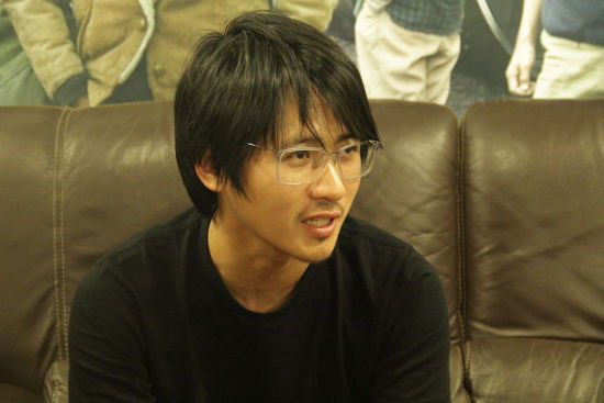 年轻时的韩寒现在怎么样了,韩寒的另类成长给我们很多深思