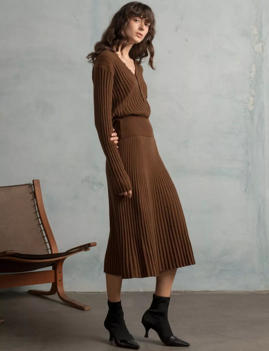 淑女气质百搭减龄薄款,简单时尚大方冬天减龄款