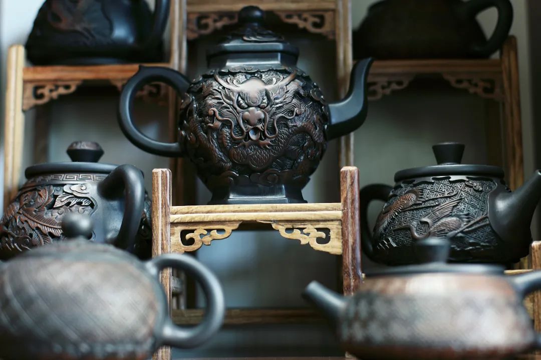 宜兴紫砂茶壶评价,紫砂壶和建水紫陶哪个泡茶好喝